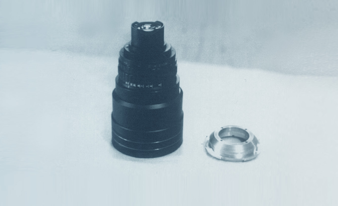 Development of the Anamorphic Lens / photo