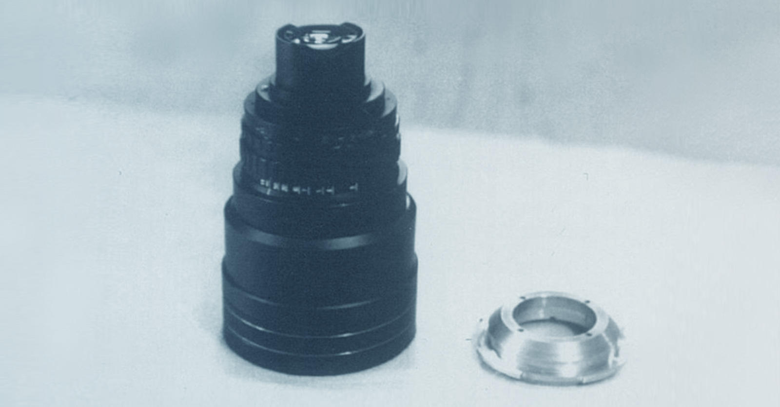Development of the Anamorphic Lens / photo